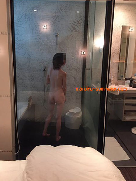 �����C�ɓ��鏗�𓐎B